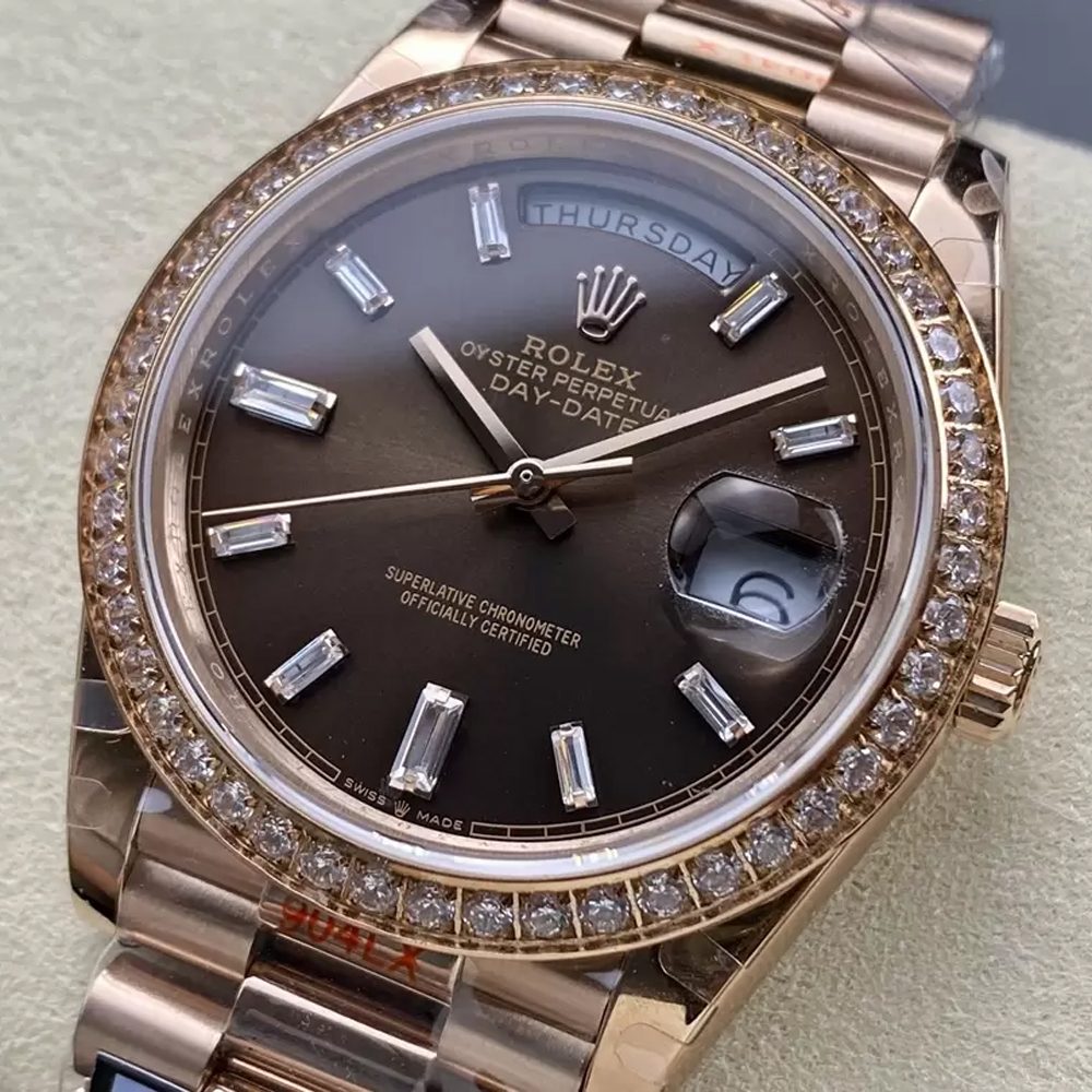 롤렉스 데이데이트 브라운 다이얼 다이아 베젤 40mm m228238