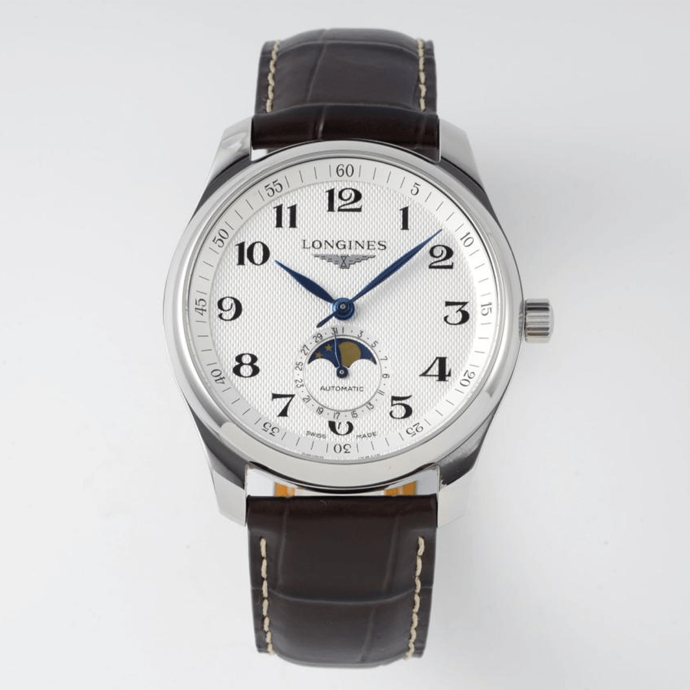 론진 마스터 컬렉션 싱글 문페이즈 화이트 다이얼 레더 스트랩 40mm L2.909.4.78.3