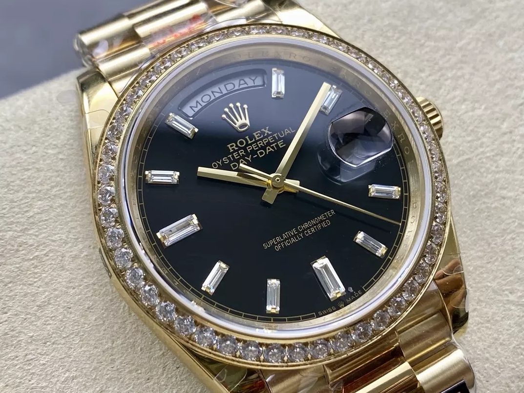 롤렉스 데이데이트 검판 다이얼 바게트 다이아 베젤 YG 금통 40mm V5 텅스렌 228398