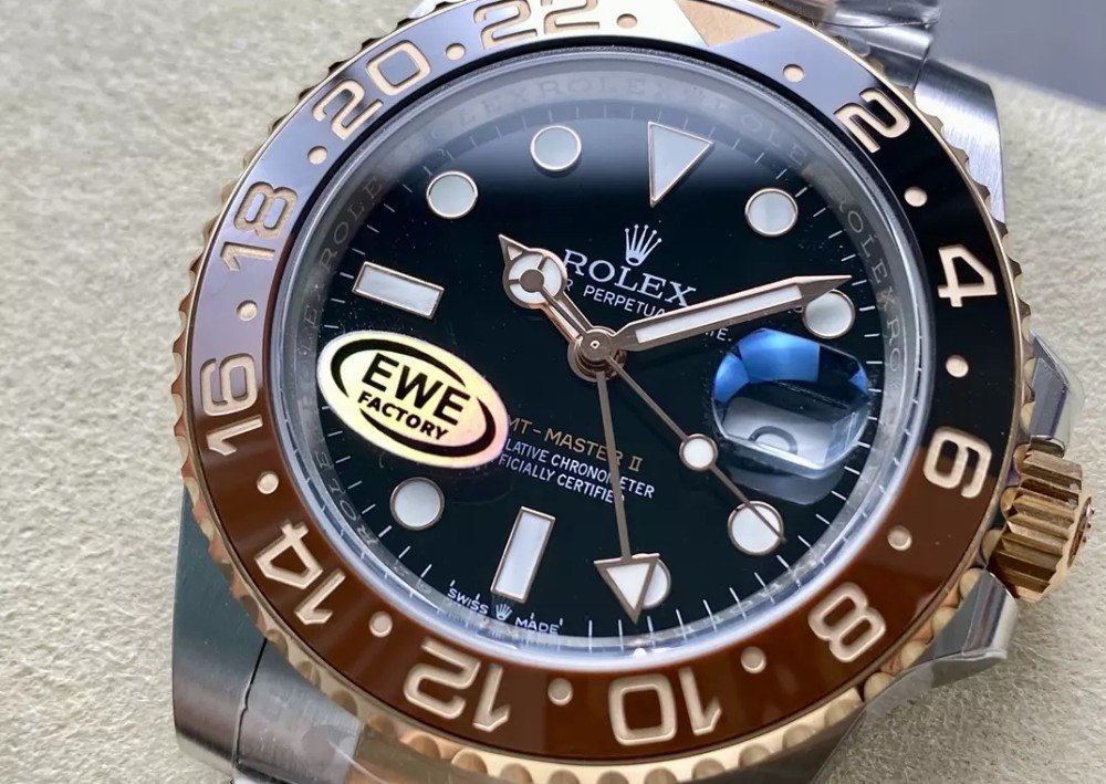 롤렉스 GMT 마스터2 루트비어 RG 콤비 오이스터 브레이슬릿 40mm 126711 CHNR