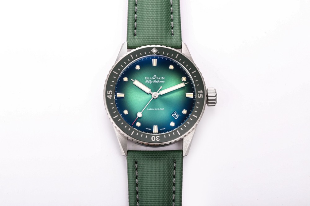 블랑팡 피프티 패덤즈 스틸 오로라 그린 한정판 43mm 5000-1153-H52A